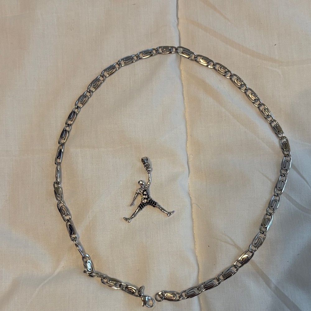 Silver Chain Necklace with Michael Jordan Pendant